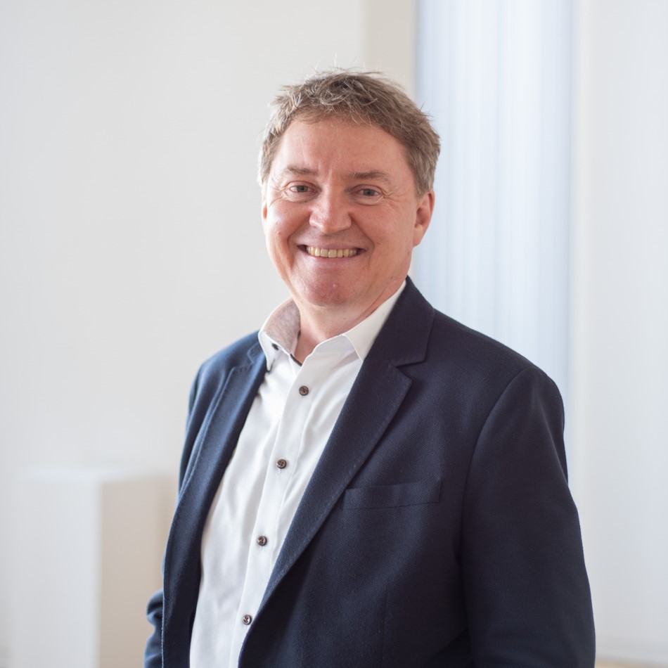 Frank Schweizer, Ingo Neumann, Kompetenzzentrum Ausbau und Fassade Rutesheim