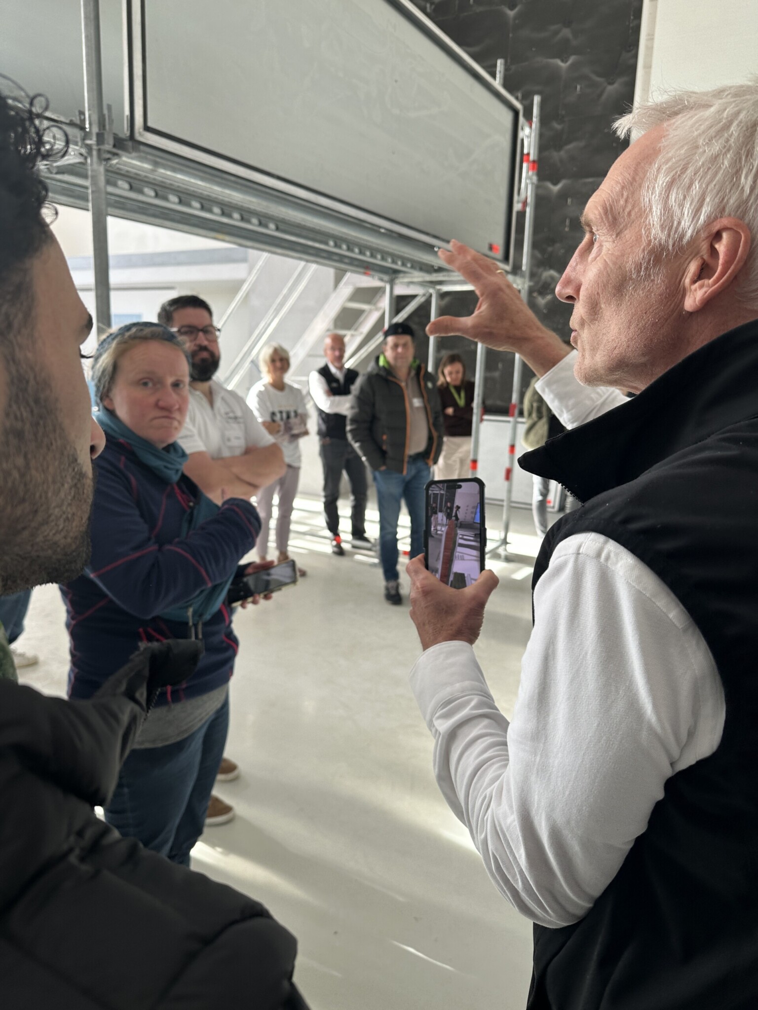 20251112_104415995_iOS